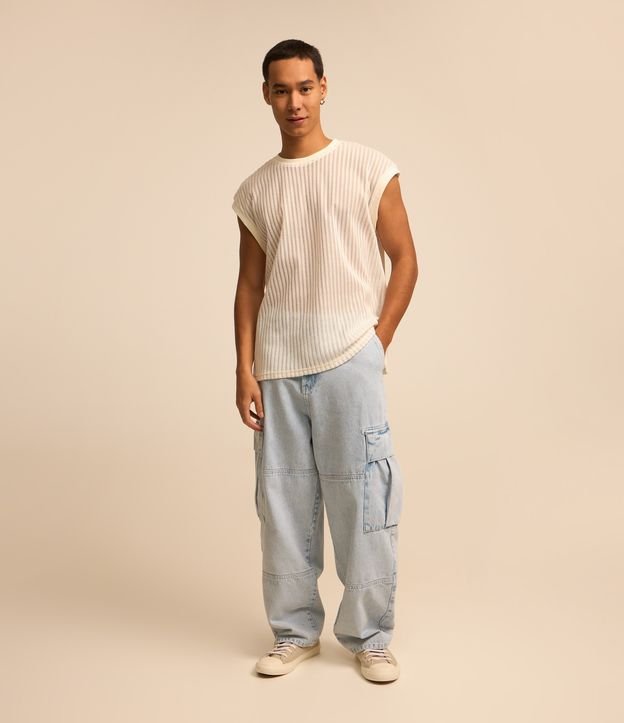 Calça Skater em Jeans com Bolsos Cargo