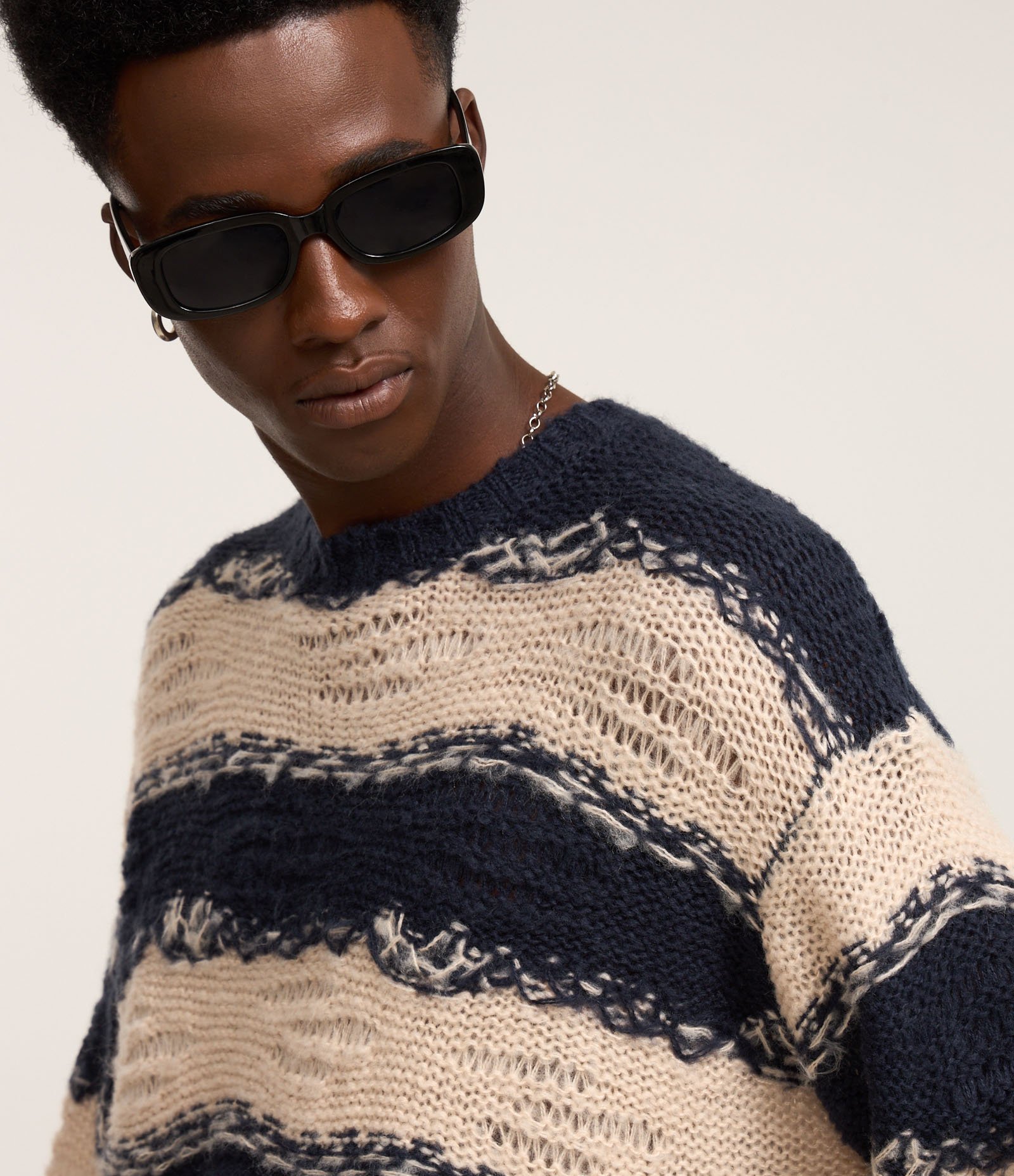 Suéter em Tricô Irregular Listrado Azul/Bege 4