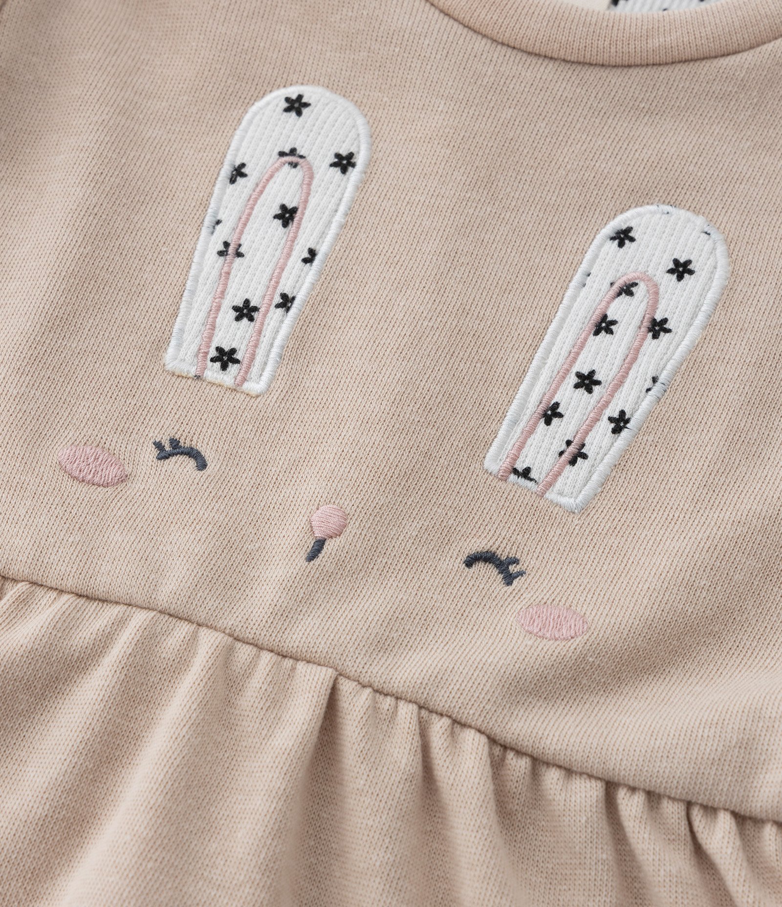 Conjunto Infantil com Babadinhos e Estampa Coelha - Tam 0 a 18 meses Bege 6