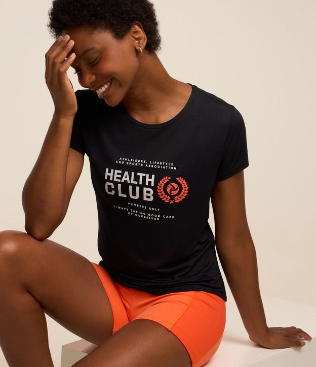 Camiseta Esportiva com Estampa Frontal Health Club