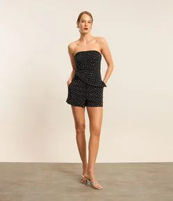 Short Curto em Bengaline com Zíper Tratorado e Brilhos Aplicados