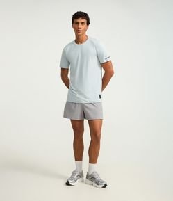 Bermuda Esportiva com Elástico no Cós e Recortes