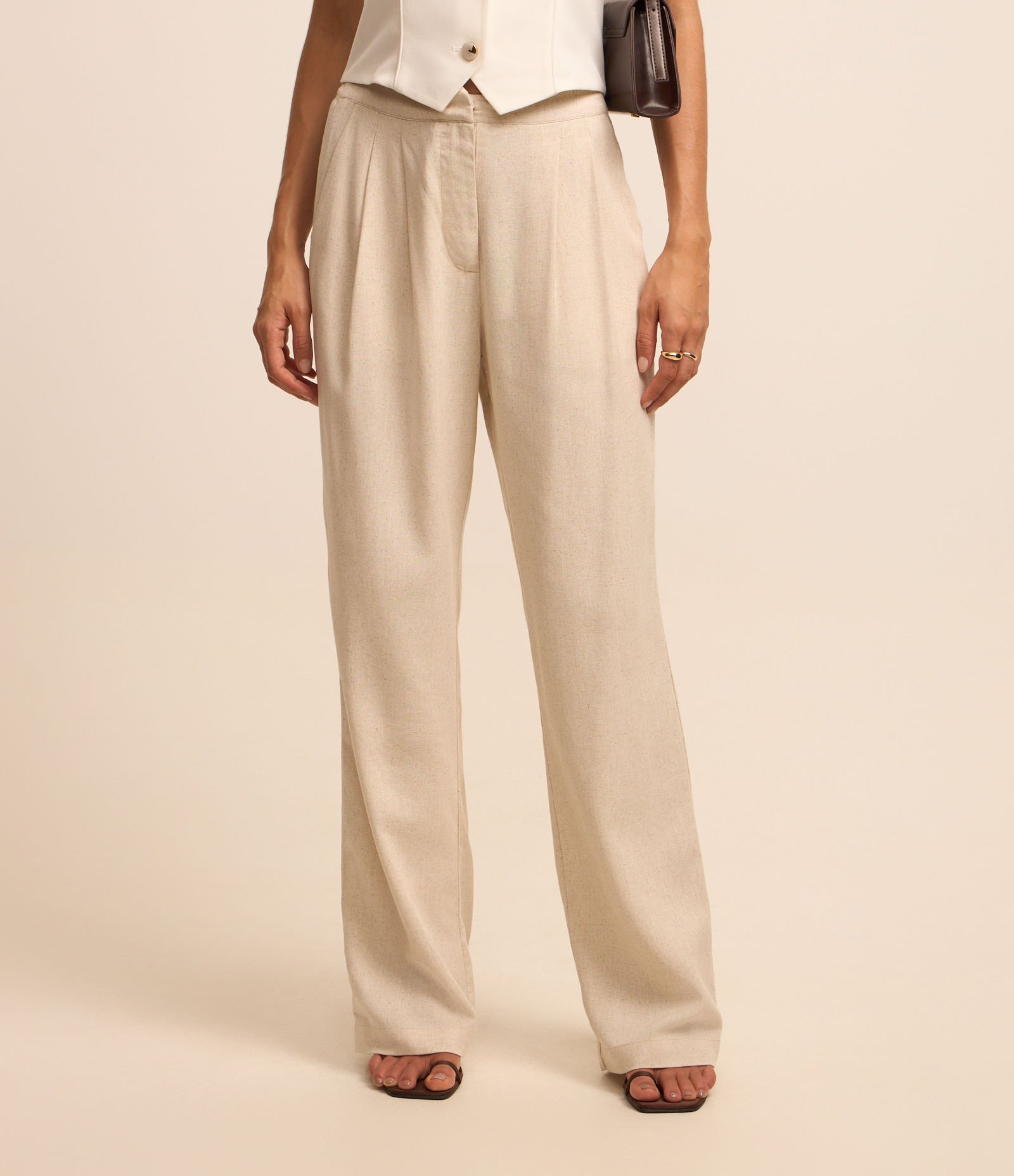 Calça Reta em Viscose e Linho com Pregas Bege 3