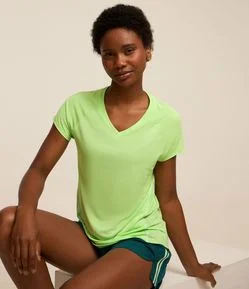 Camiseta Esportiva em Microfibra com Microfuros