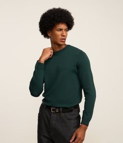Suéter Básico em Viscose com Gola Redonda