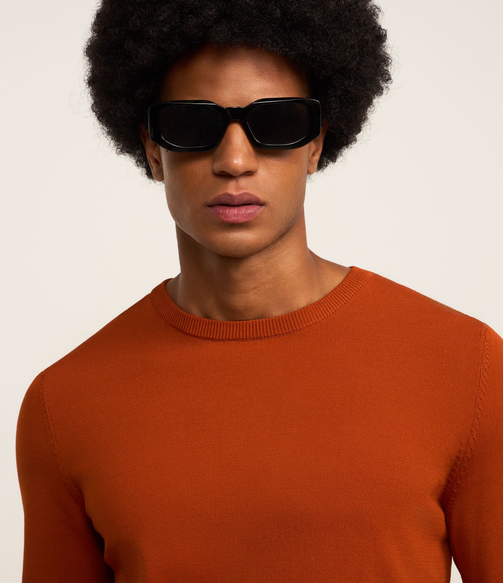 Suéter Básico em Viscose com Gola Redonda Laranja 4