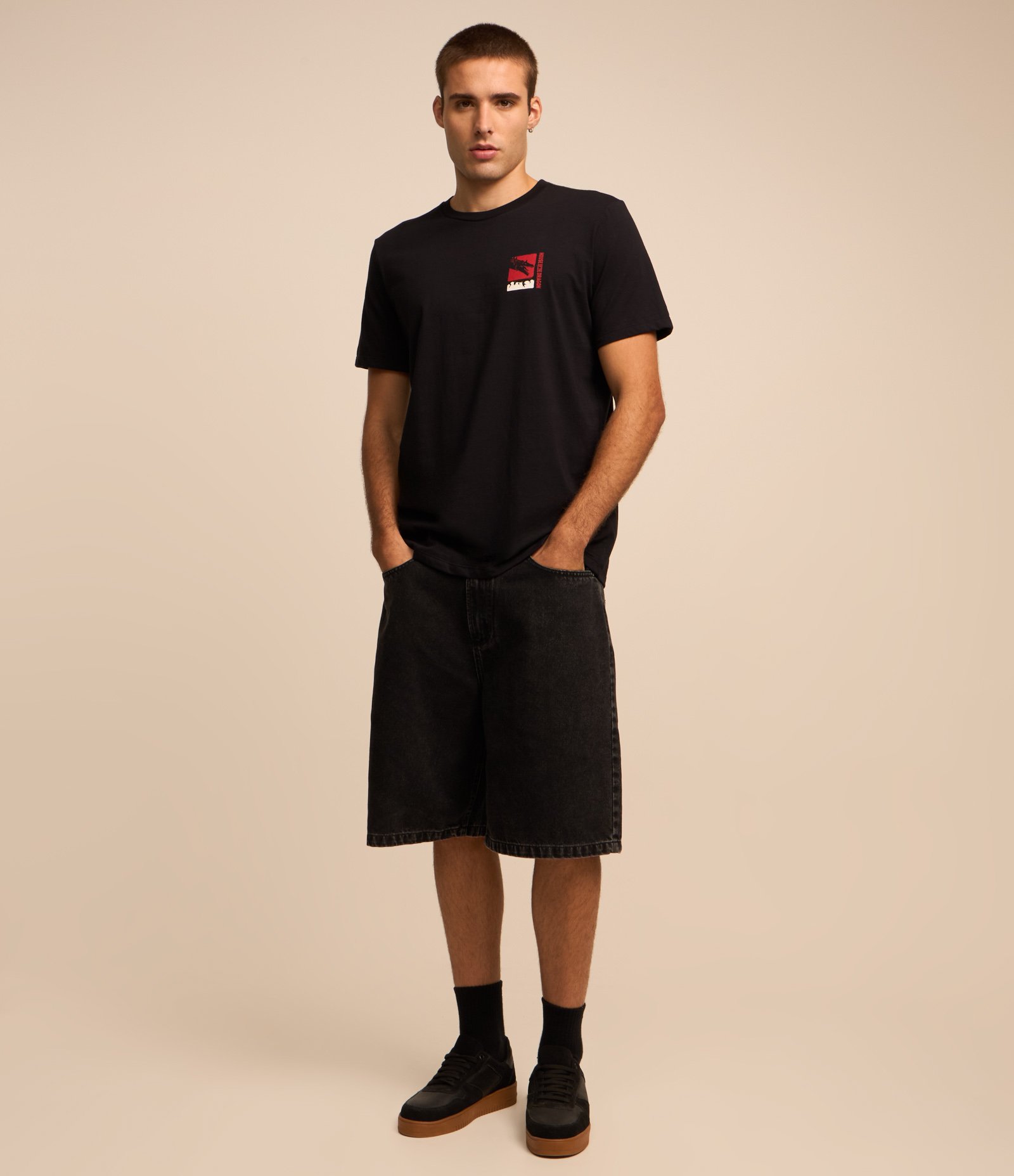 Camiseta Comfort em Algodão com Estampa House of Dragon Preto 2