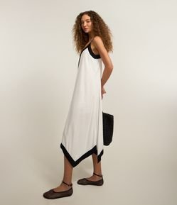 Vestido de Alcinha Midi em Viscose com Barra Assimétrica