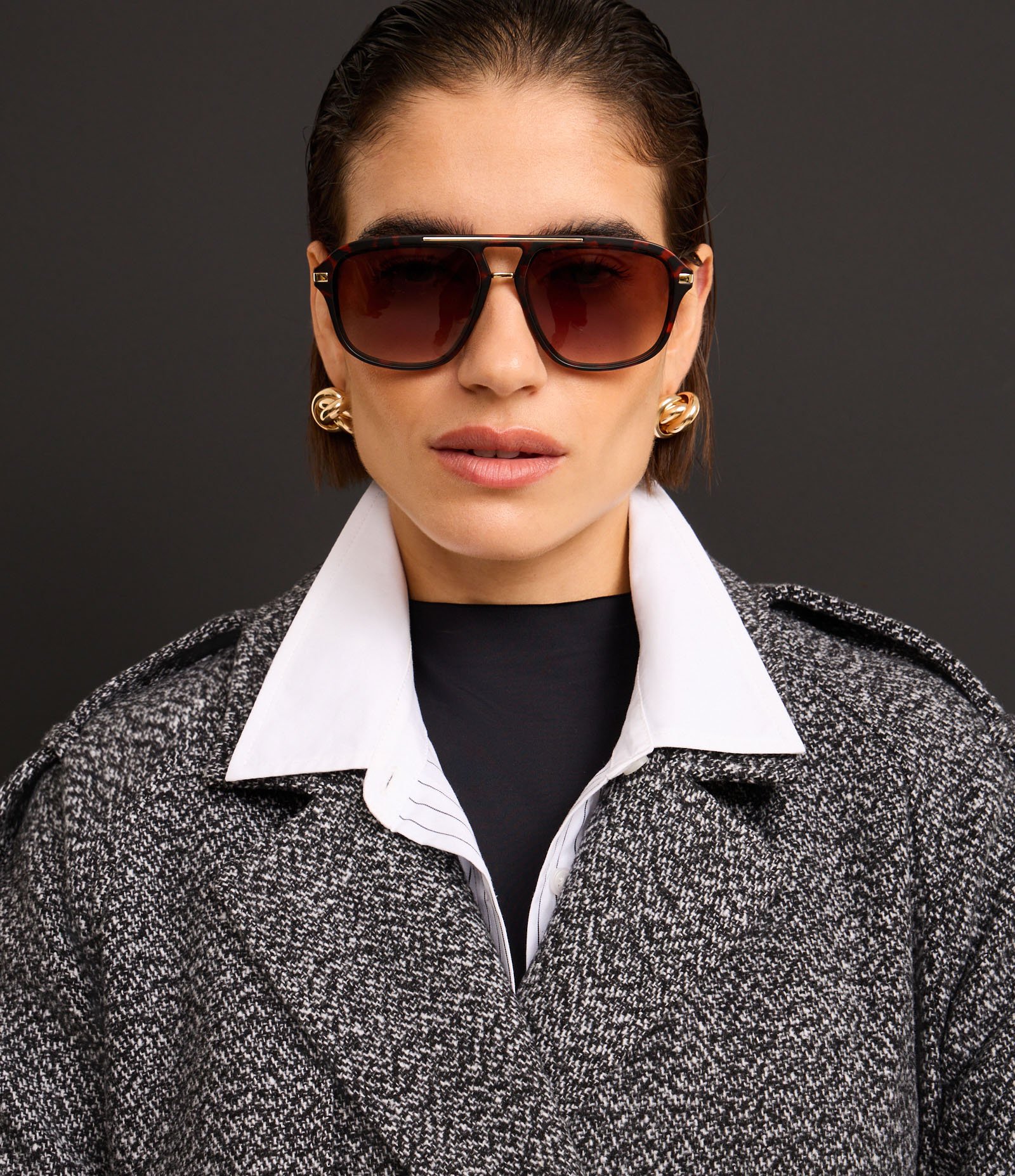 Casaco Alongado em Tweed com Cinto Fivela Preto/ Cinza 9