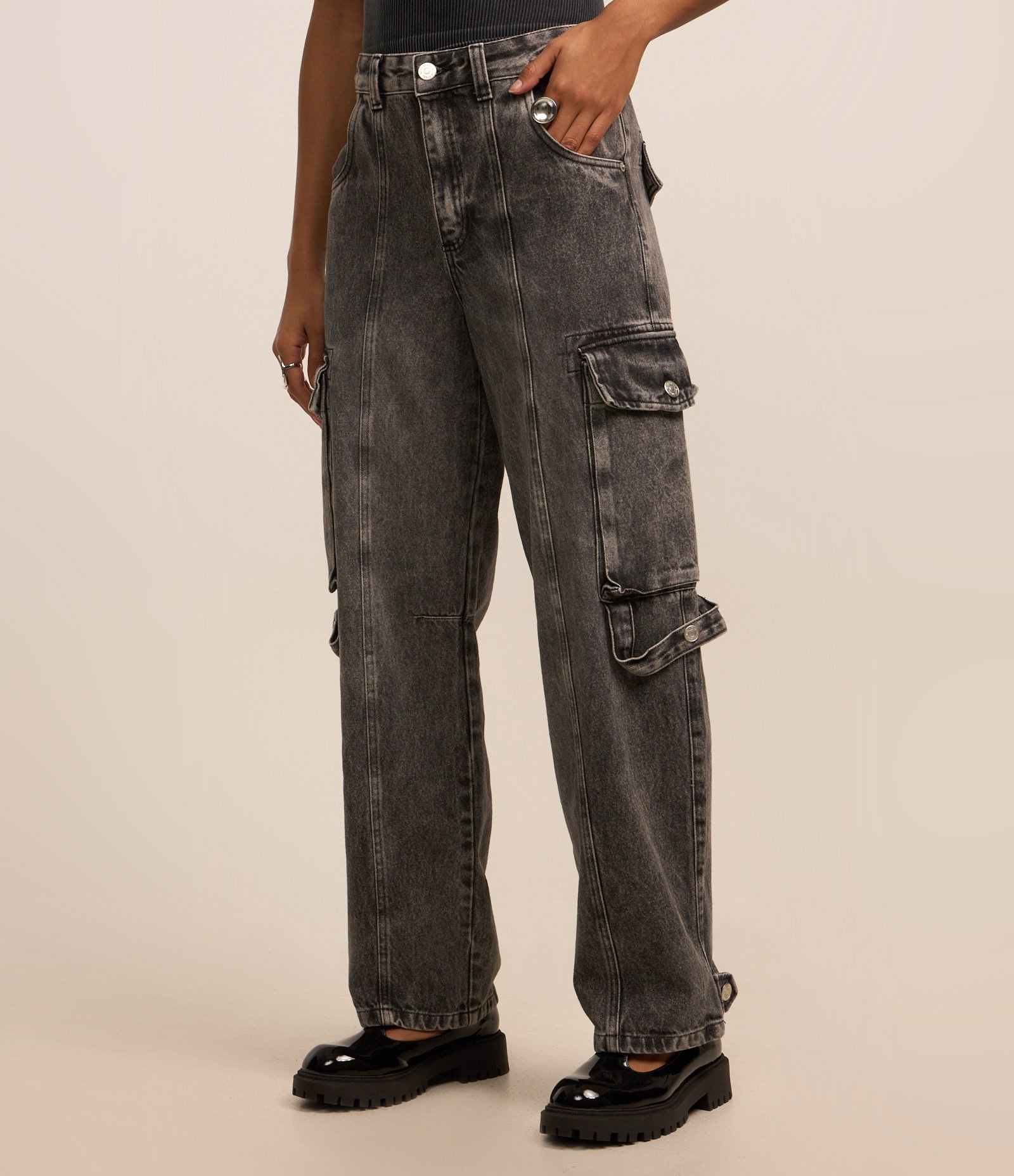 Calça em Jeans Denim com Bolso Cargo Azul 3