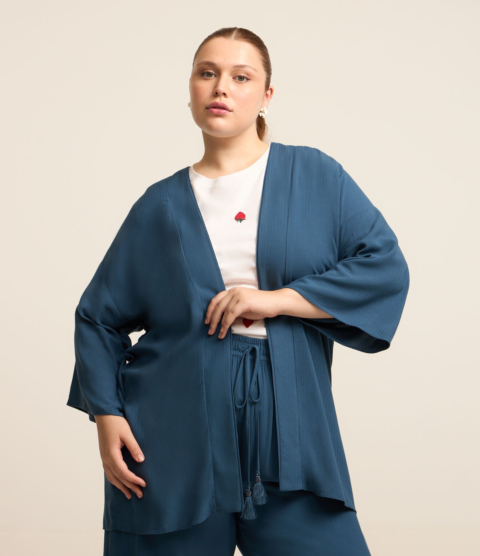 Kimono em Viscose com Abertura Total Curve & Plus Size Azul 1