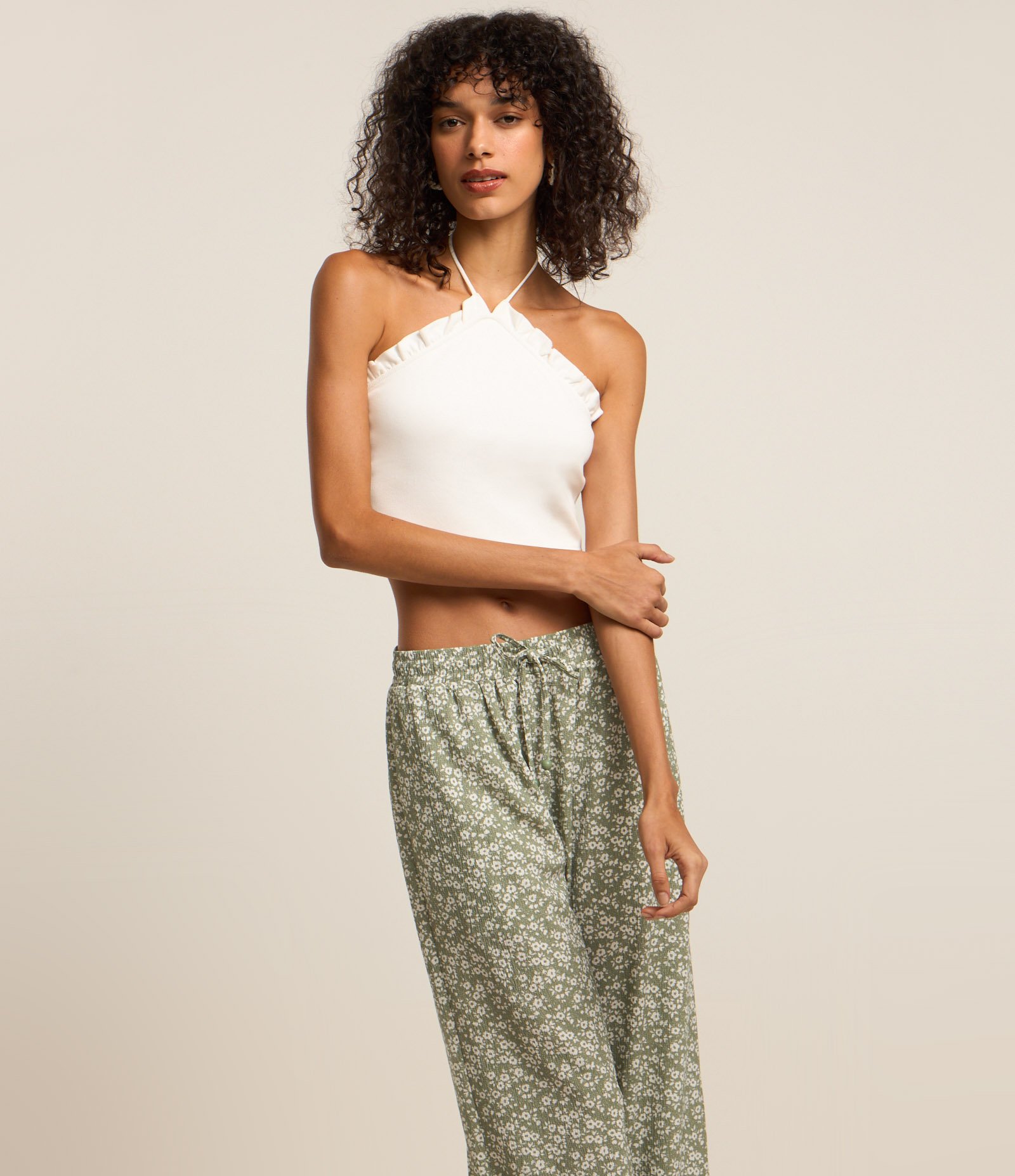 Calça Pantalona Texturizada em Floral Liberty Verde 2
