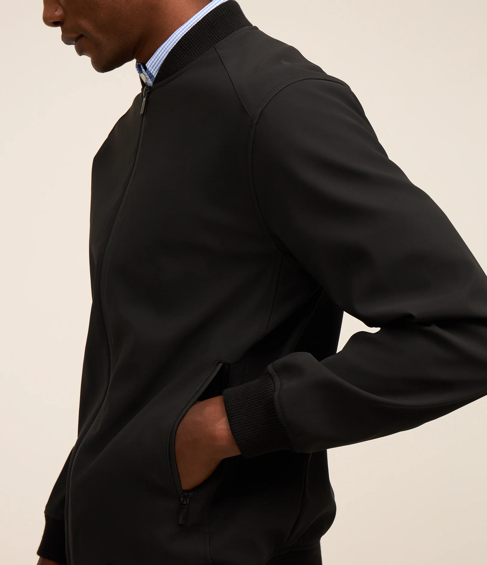 Jaqueta Bomber com Bolso Interno e Textura Emborrachada Preto 2