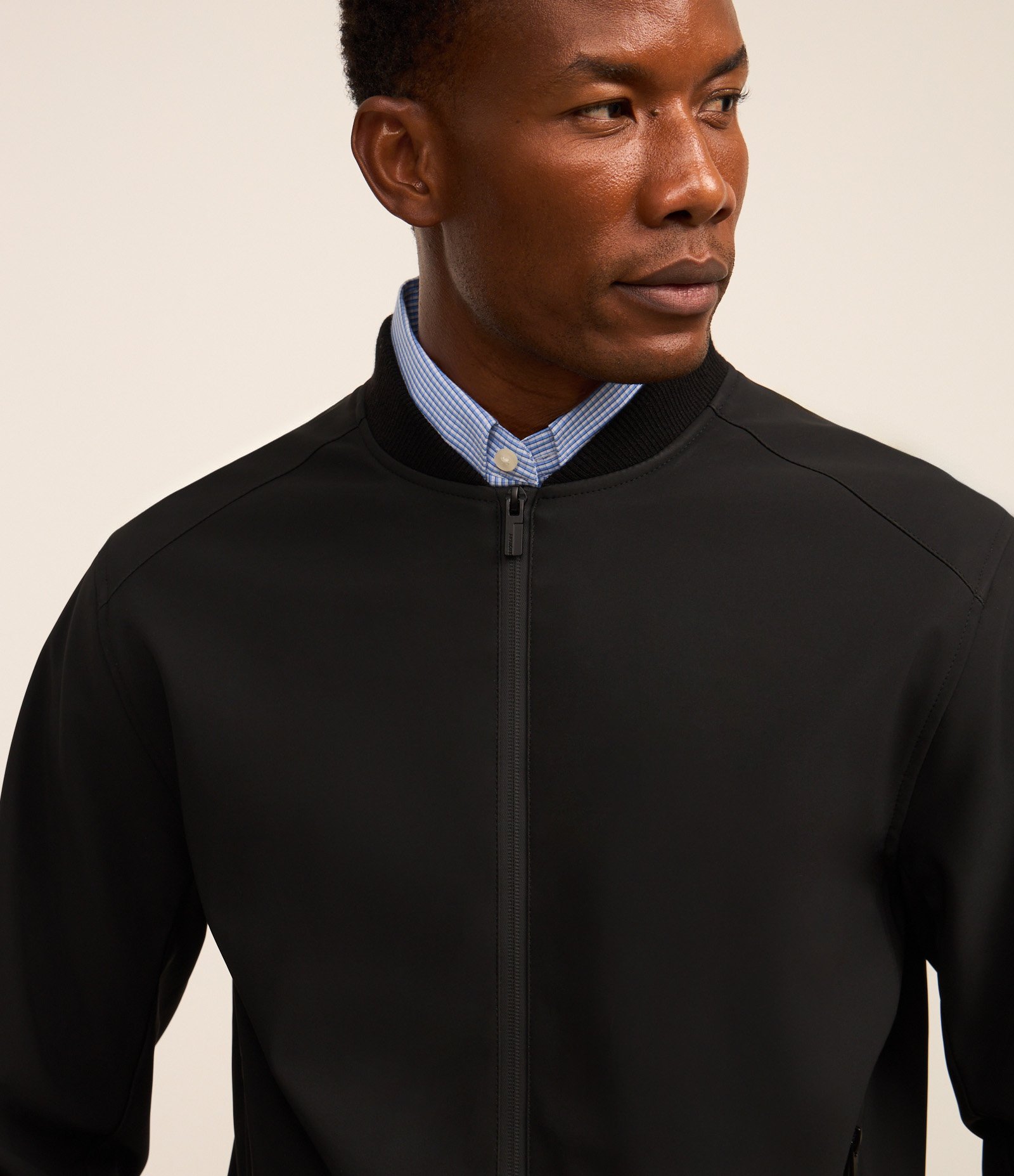 Jaqueta Bomber com Bolso Interno e Textura Emborrachada Preto 4