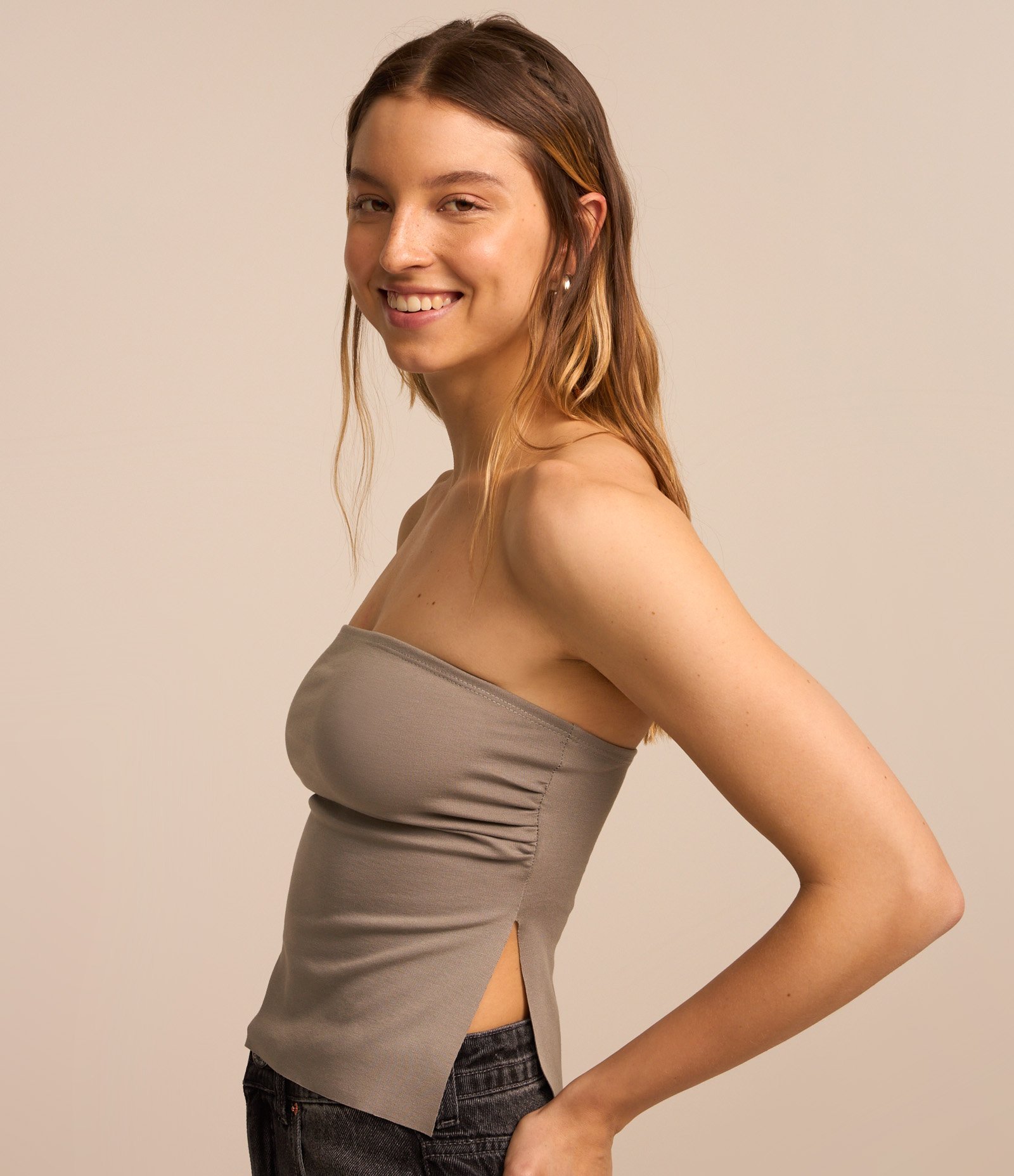 Blusa Cropped em Ponto Roma Tomara que Caia Cinza 1