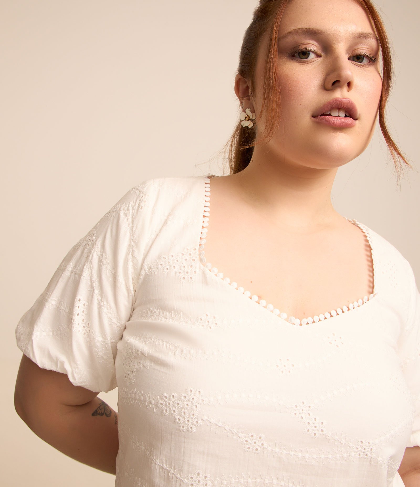 Blusa em Laise com Manga Balonê Curve & Plus Size Branco 4