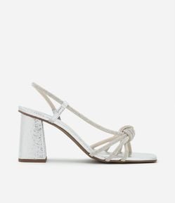 Sandália Metalizada com Salto Bloco e Tiras de Strass com Nó