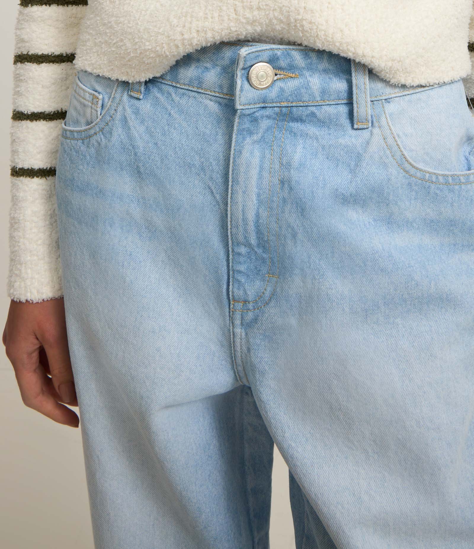 Calça Balloon em Jeans com Recorte Lateral Azul 5