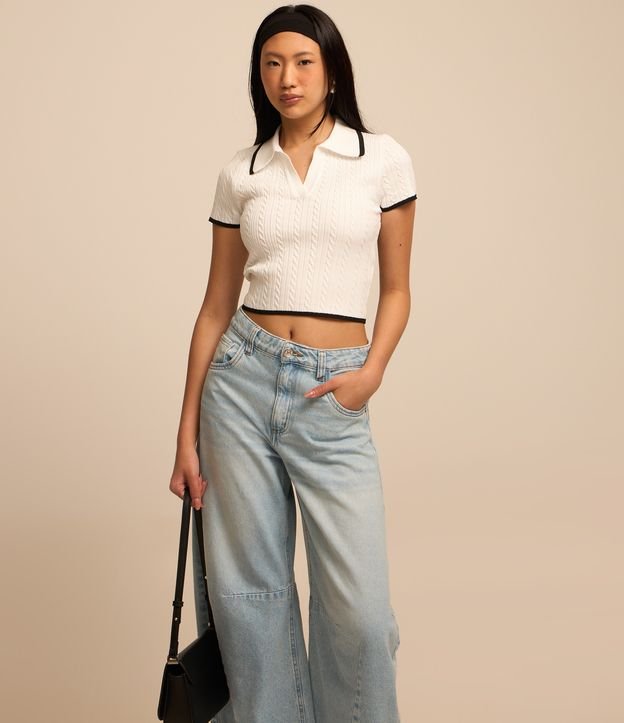 Calça Barrel em Jeans com Recortes