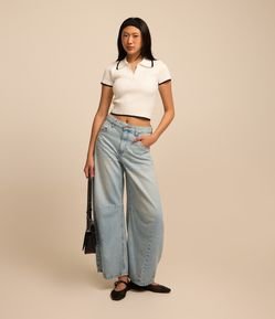 Calça Barrel em Jeans com Recortes