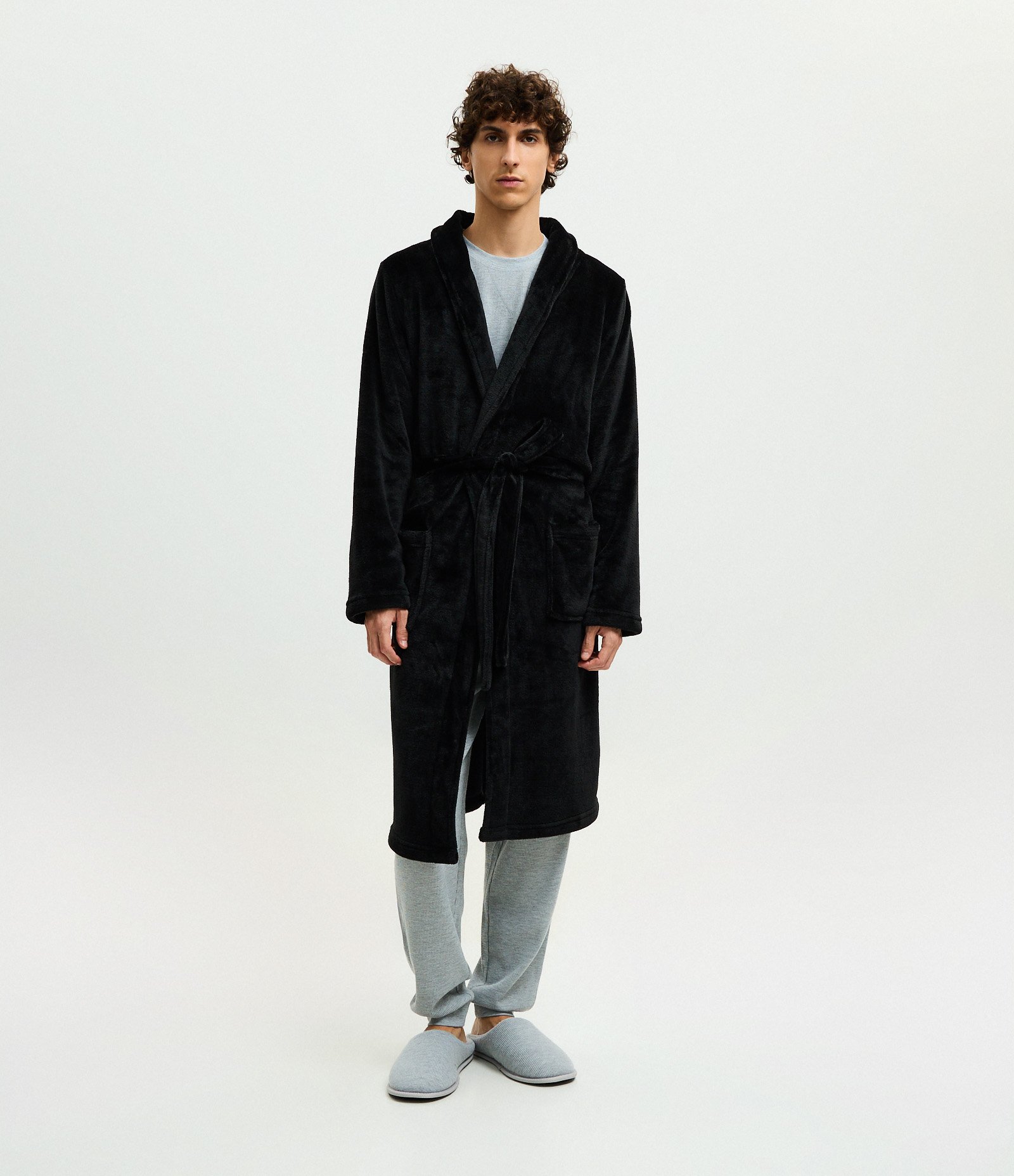 Roupão em Fleece com Amarração e Bolsos Preto 1