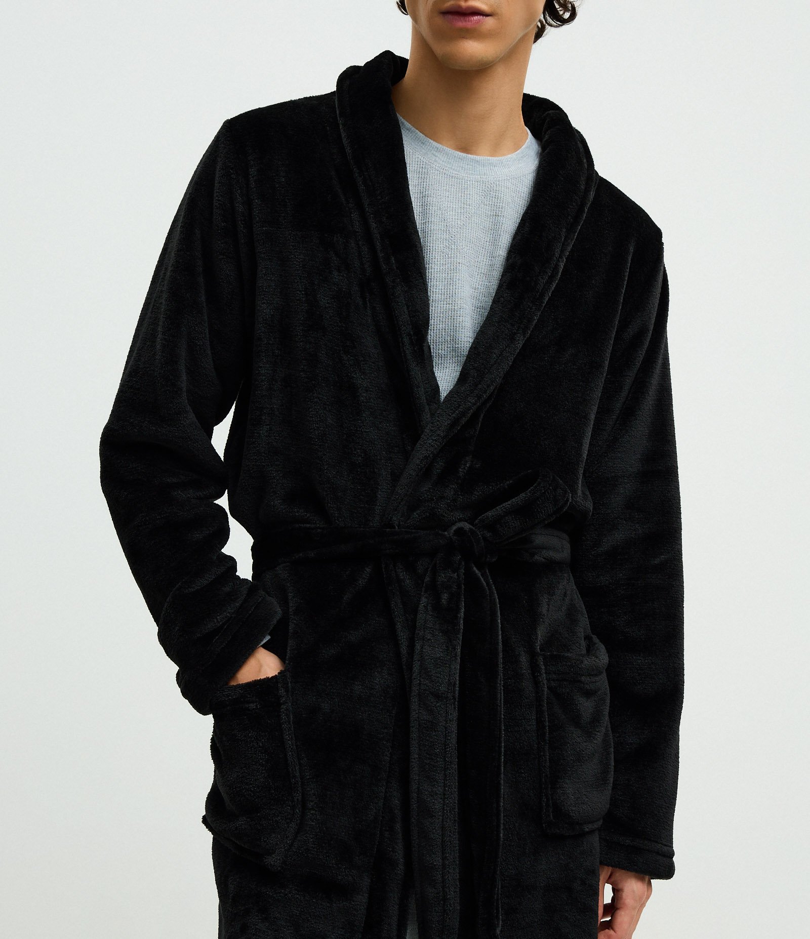 Roupão em Fleece com Amarração e Bolsos Preto 3
