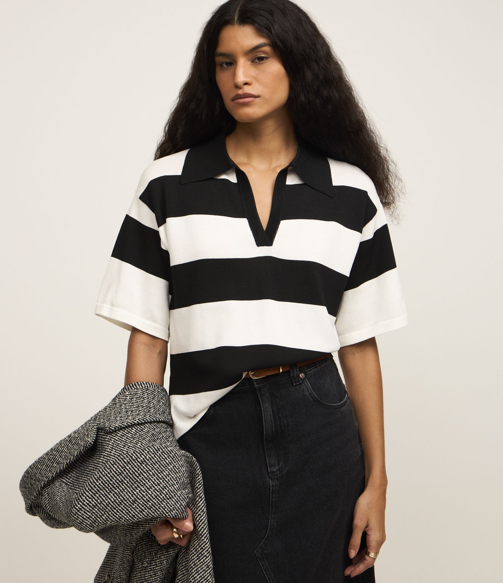 Blusa Listrada em Tricô com Gola Polo Preto/Branco 1