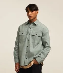 Camisa em Sarja com Botões e Bolsos