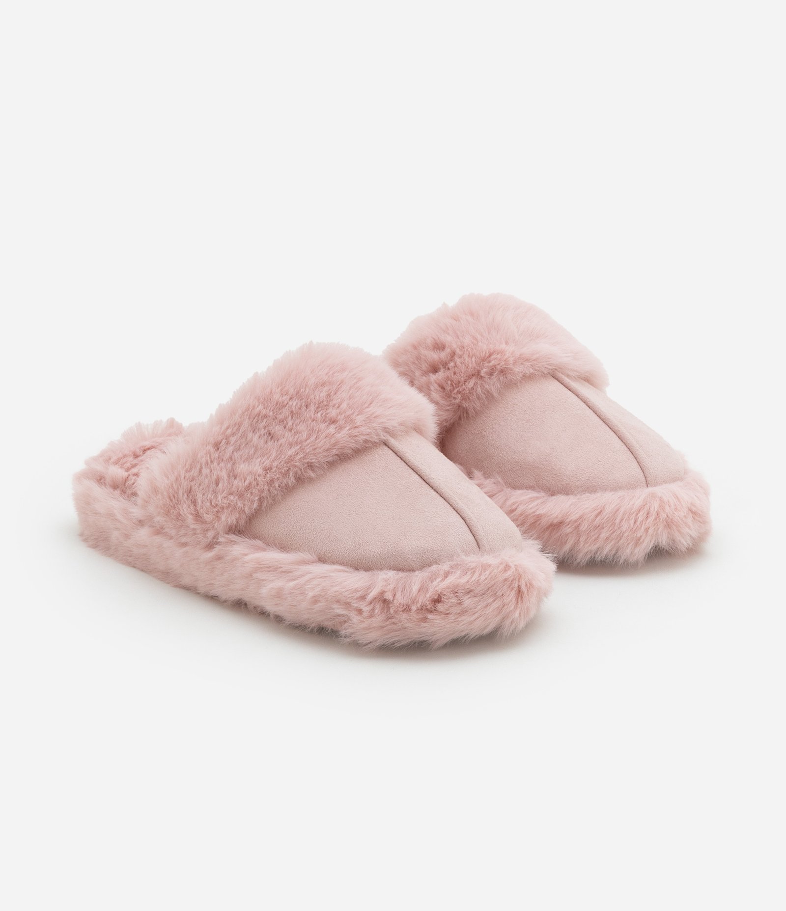 Pantufa Fechada com Pelinhos Rosa 2
