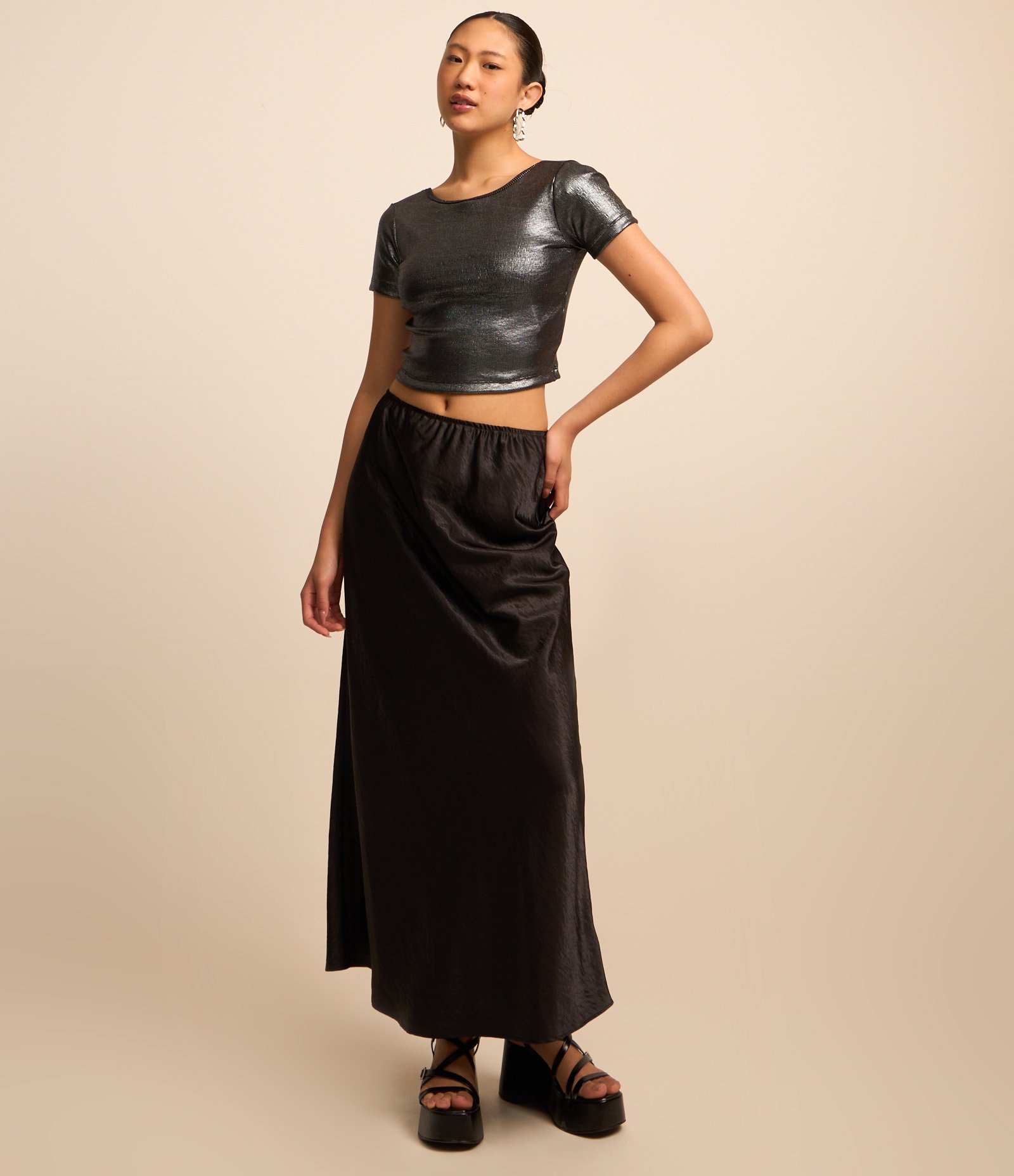 Blusa em Algodão com Fio Metalizado em Foil e Costas Abertas Preto 2