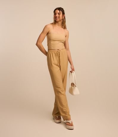 Calça Fluida Alfaiatada em Viscose Listrada com Risca de Giz Calça Fluida Alfaiatada em Viscose Listrada com Risca de Giz