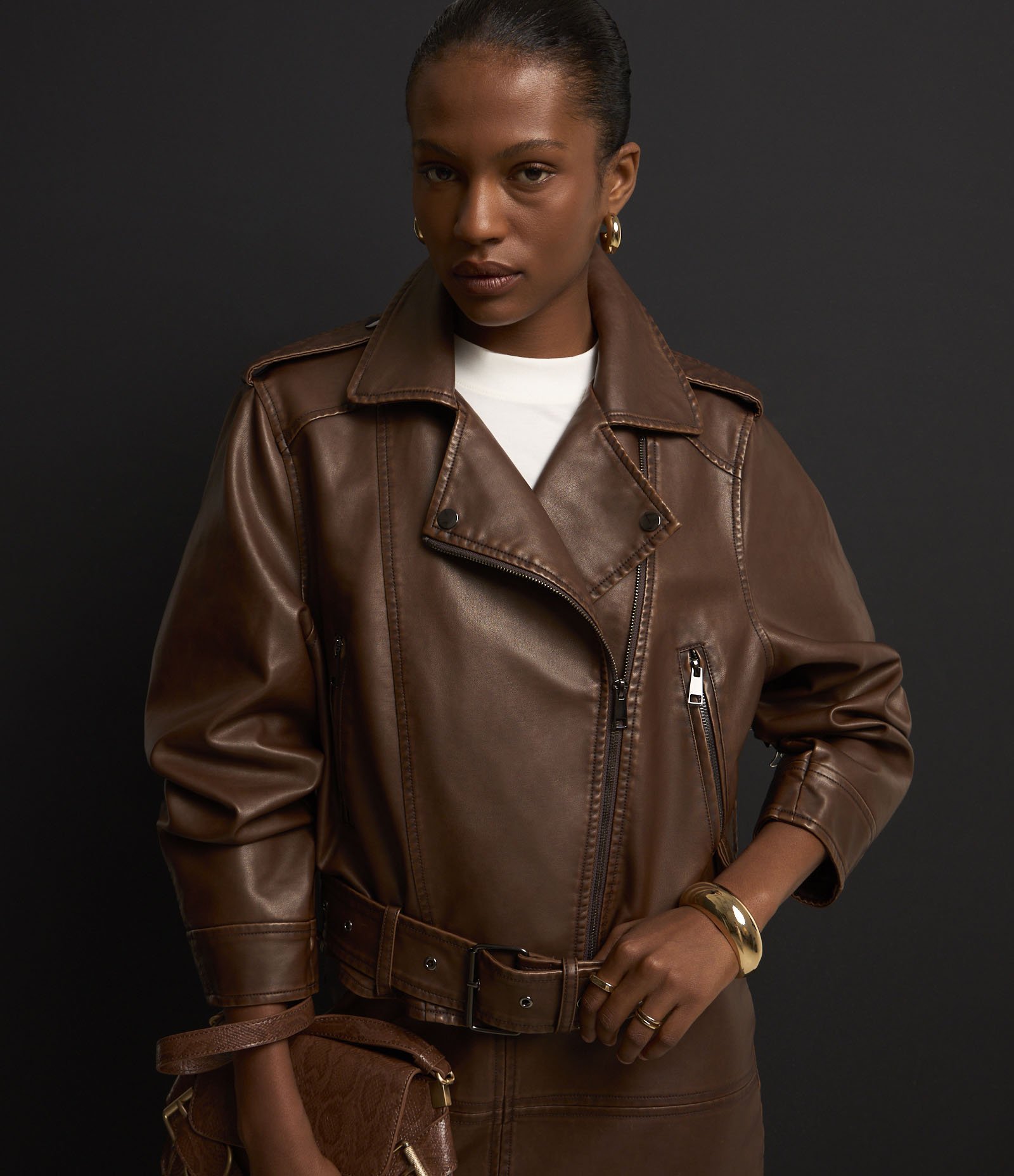 Jaqueta Biker em Material Sintético com Fivela na Barra Marrom 10