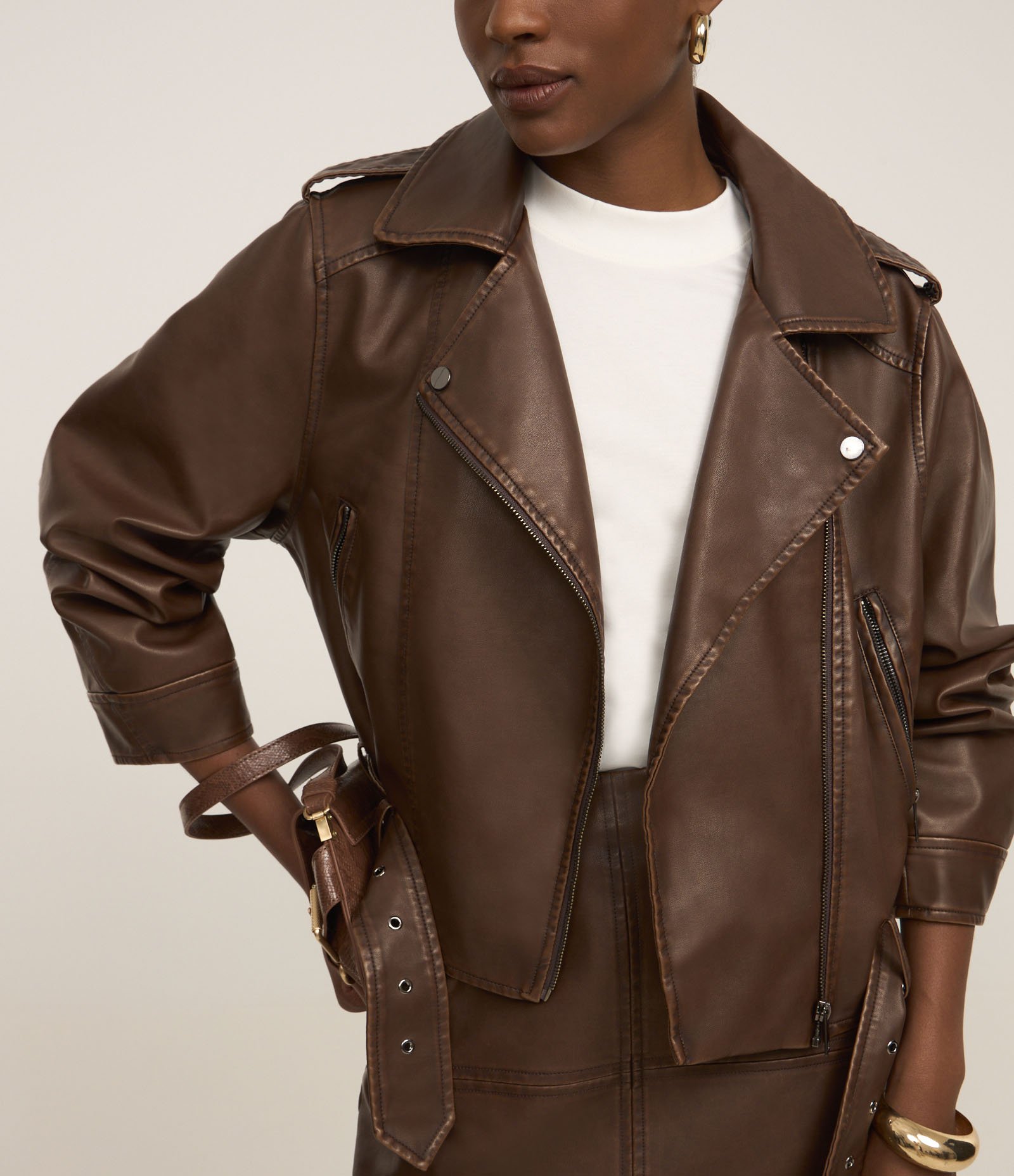 Jaqueta Biker em Material Sintético com Fivela na Barra Marrom 8