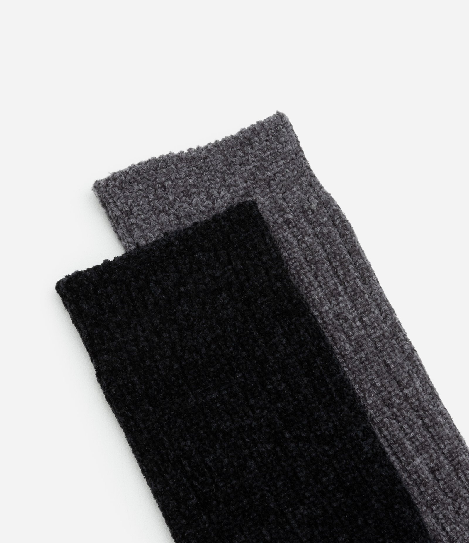 Kit 02 Meias Cano alto em Chenille Preto/Cinza Preto/Cinza 4