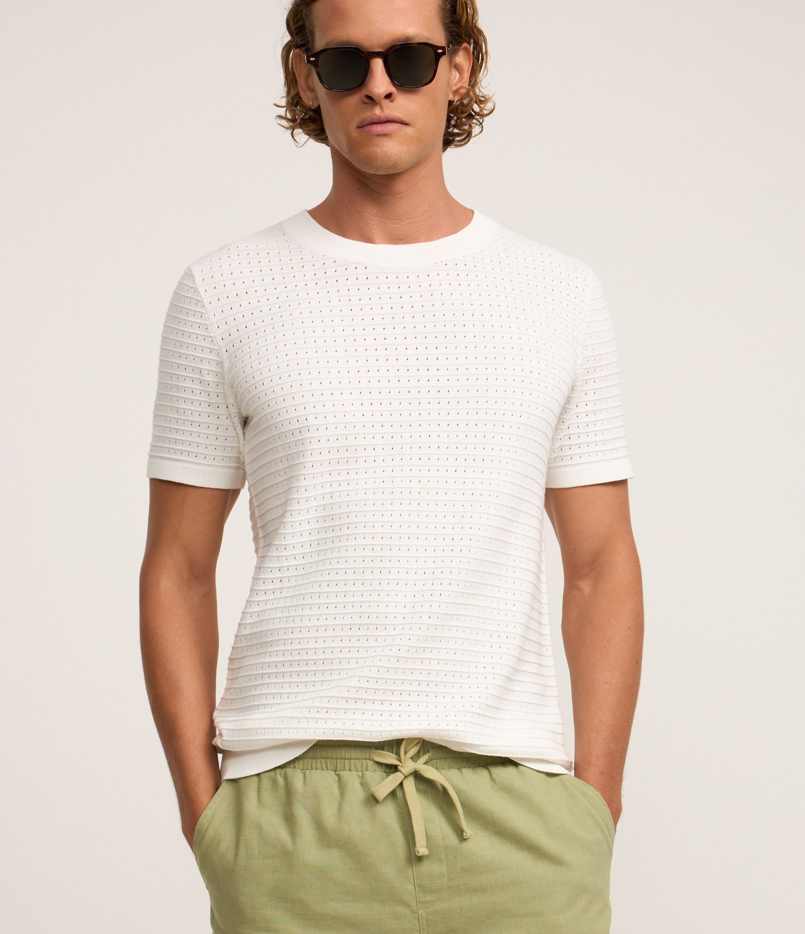 Camiseta Regular em Algodão com Textura em Furinhos Branco 1