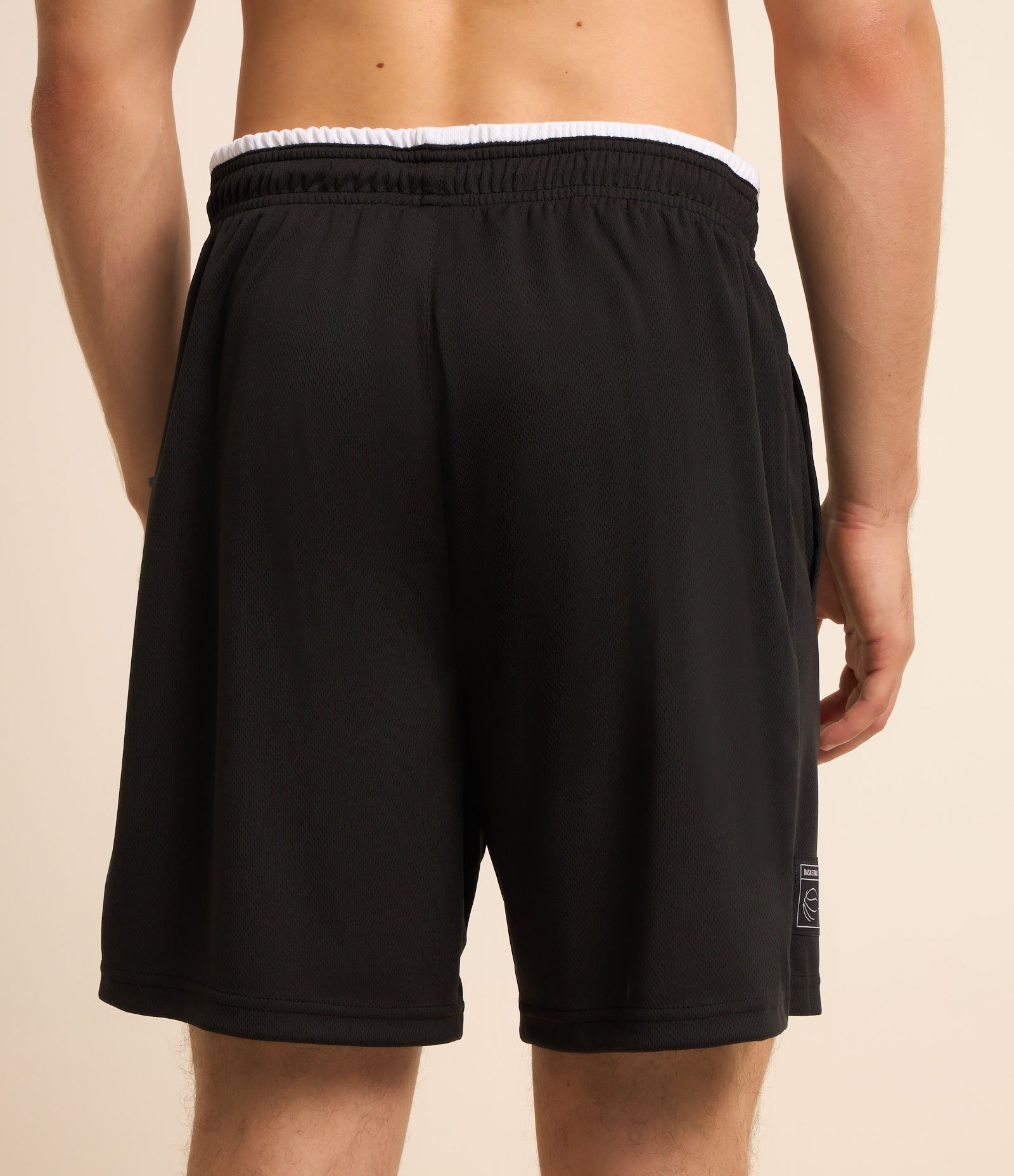 Bermuda Esportiva de Basquete em Microfibra Sem Costura Lateral Preto 3
