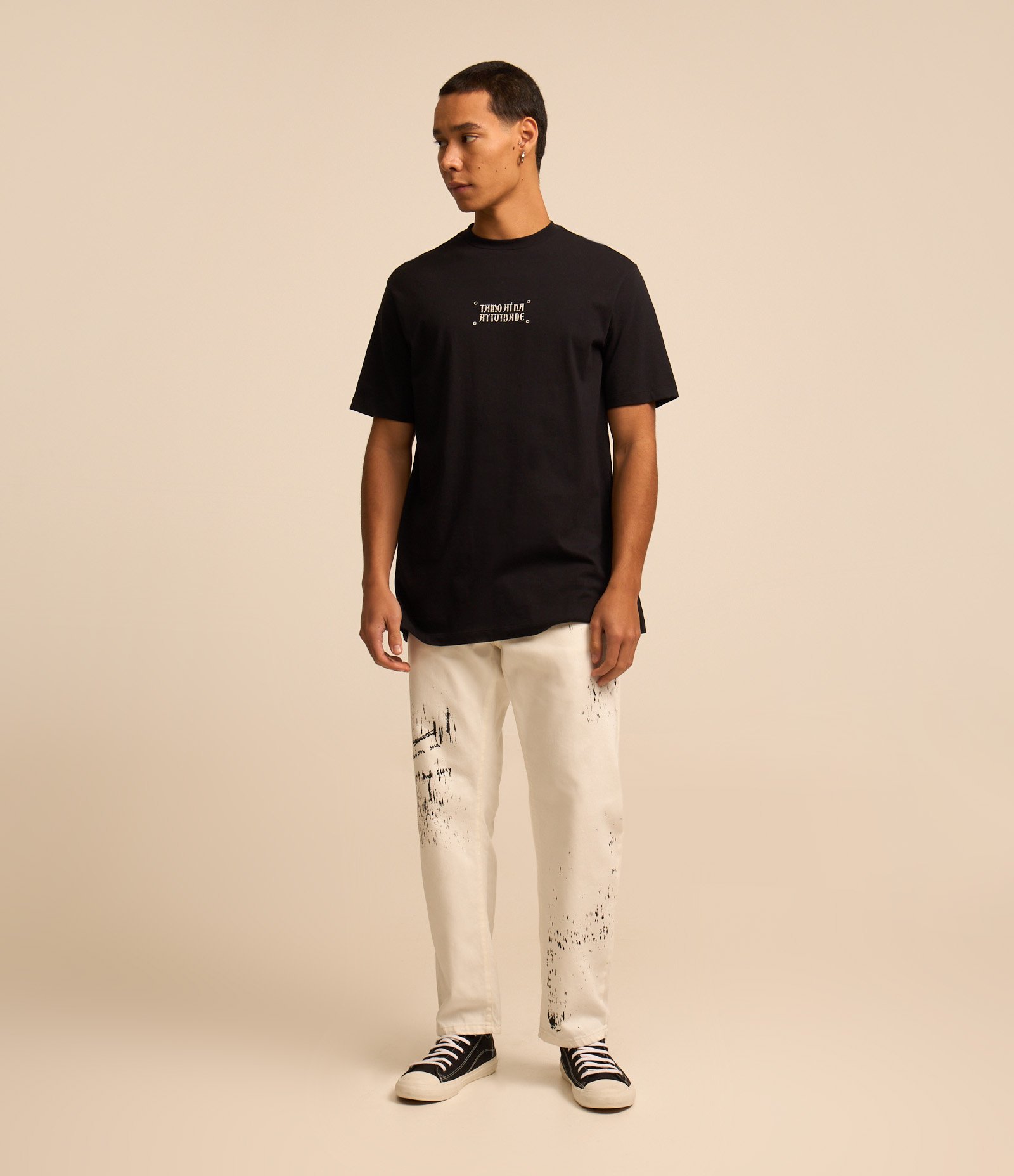 Calça Slin em Sarja com Estampa Lettering Branco 1