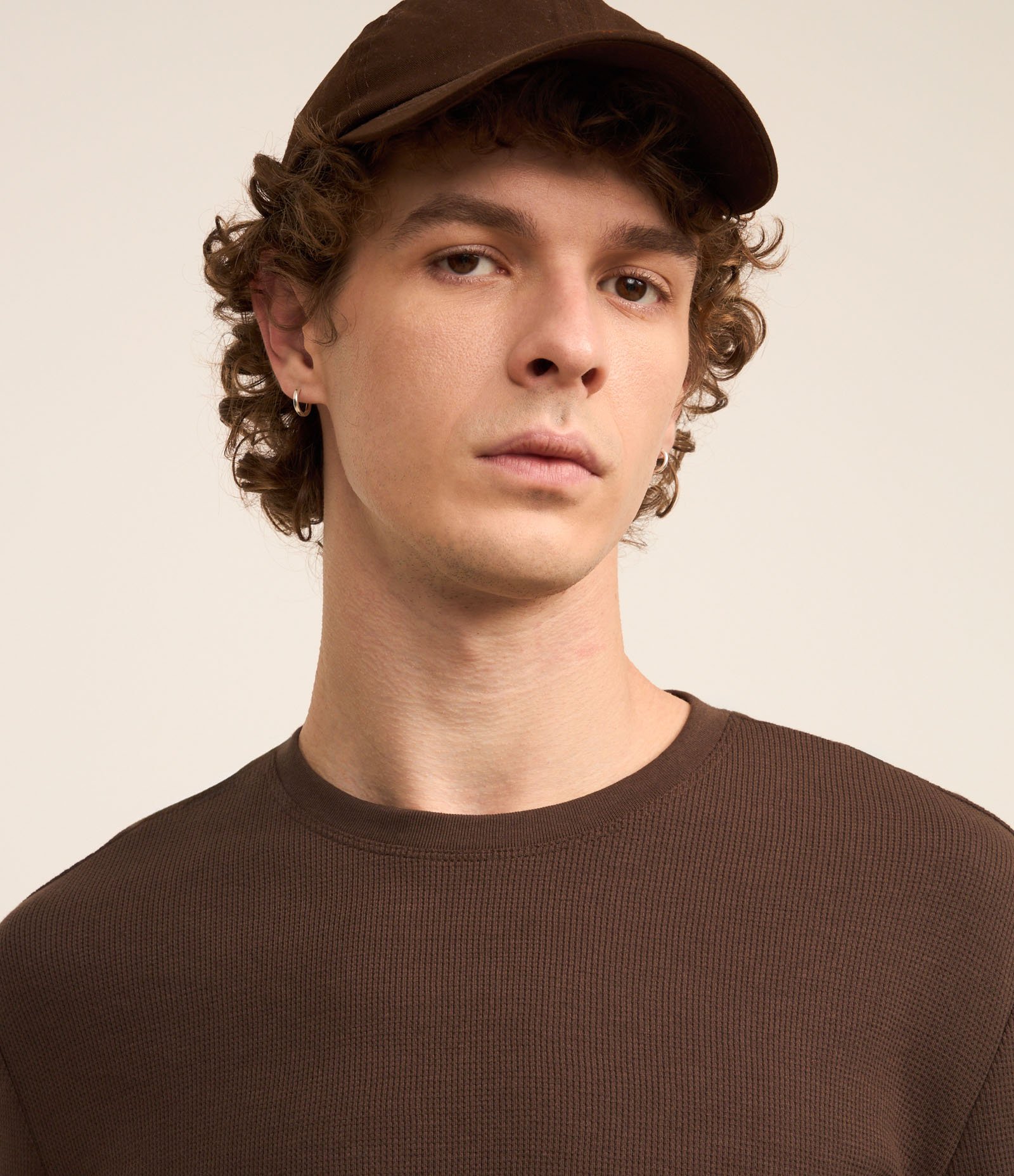 Camiseta Regular em Algodão com Textura Marrom 4