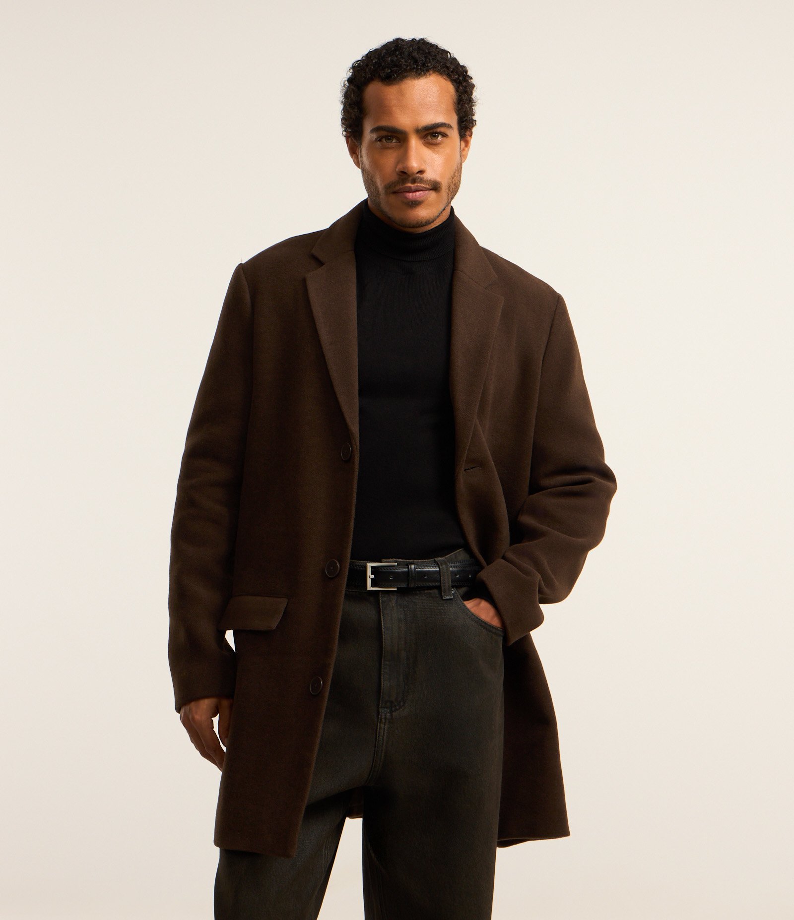 Casaco Alongado em Polivelour com Botões e Bolsos 1