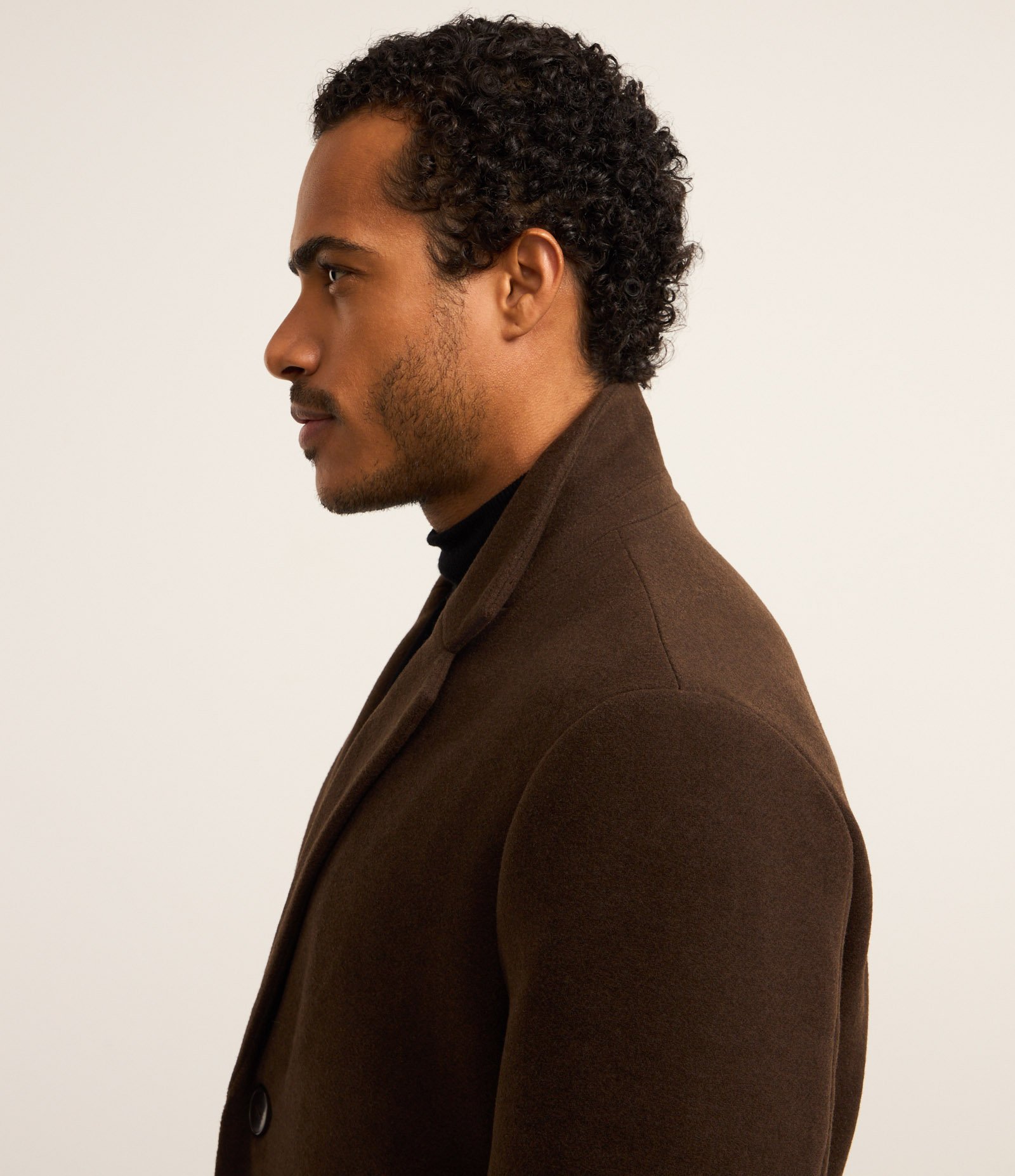 Casaco Alongado em Polivelour com Botões e Bolsos 3