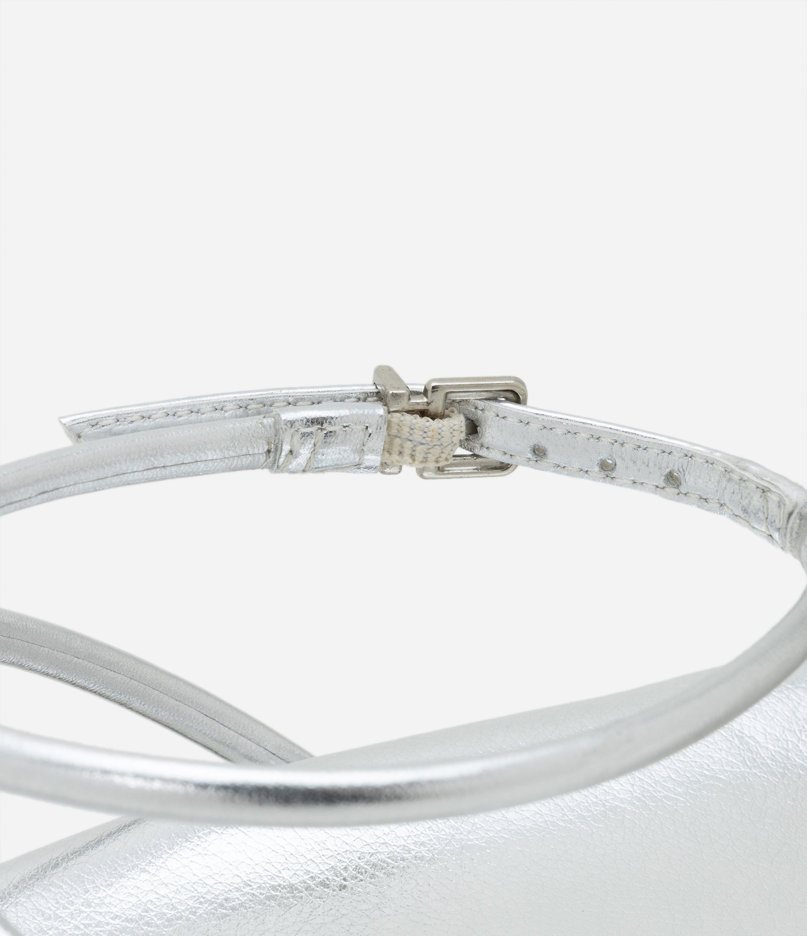 Sandália Rasteira em PU com Tiras de Strass Prata 4