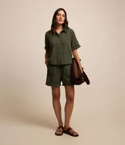 Bermuda Sarja com Amarração e Entremeios na Barra