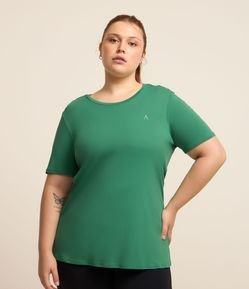 Camiseta Básica Esportiva com Tecnologia Dry Curve & Plus Size