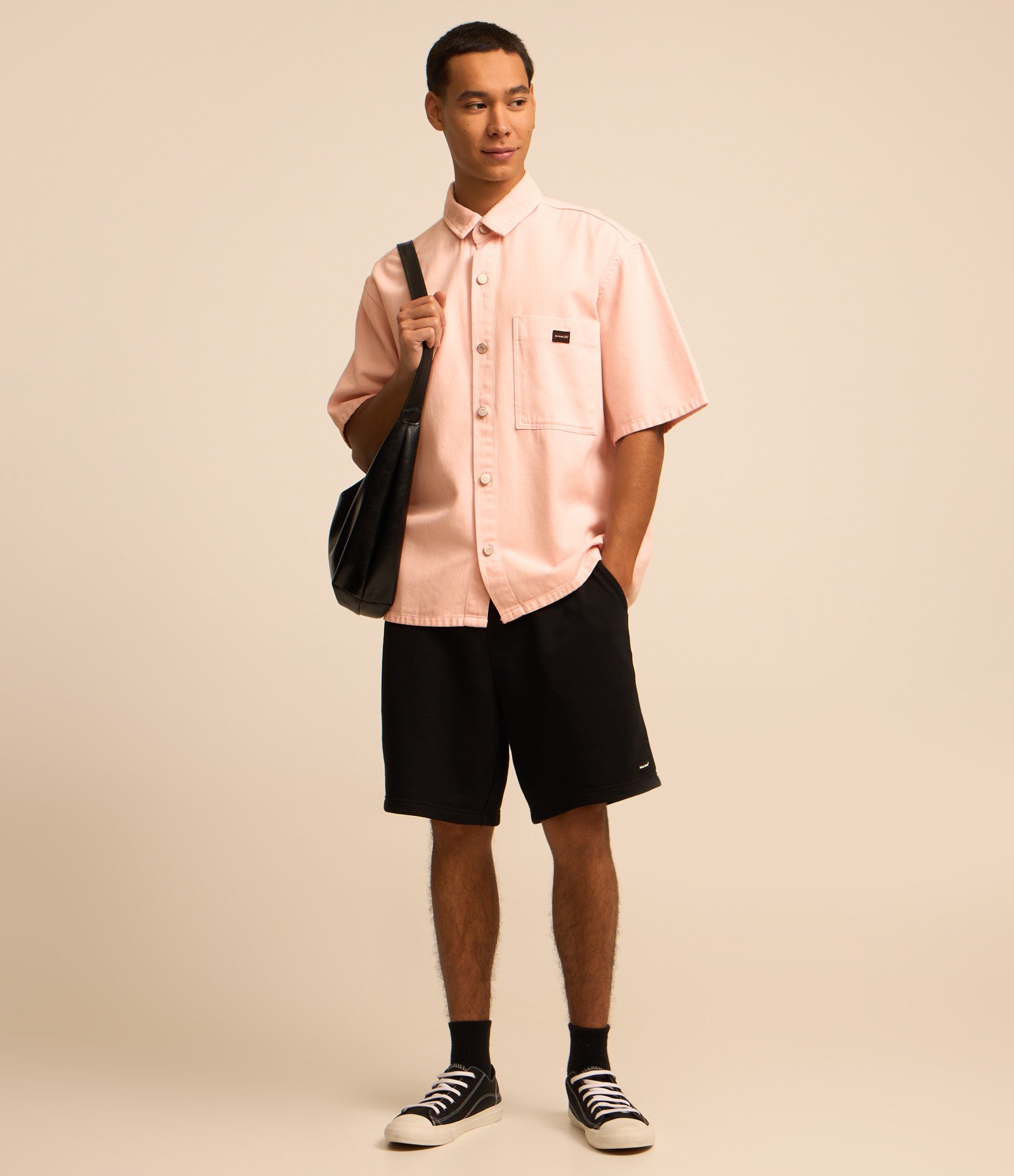 Camisa Boxy em Sarja Estonada com Bolso no Peito 2