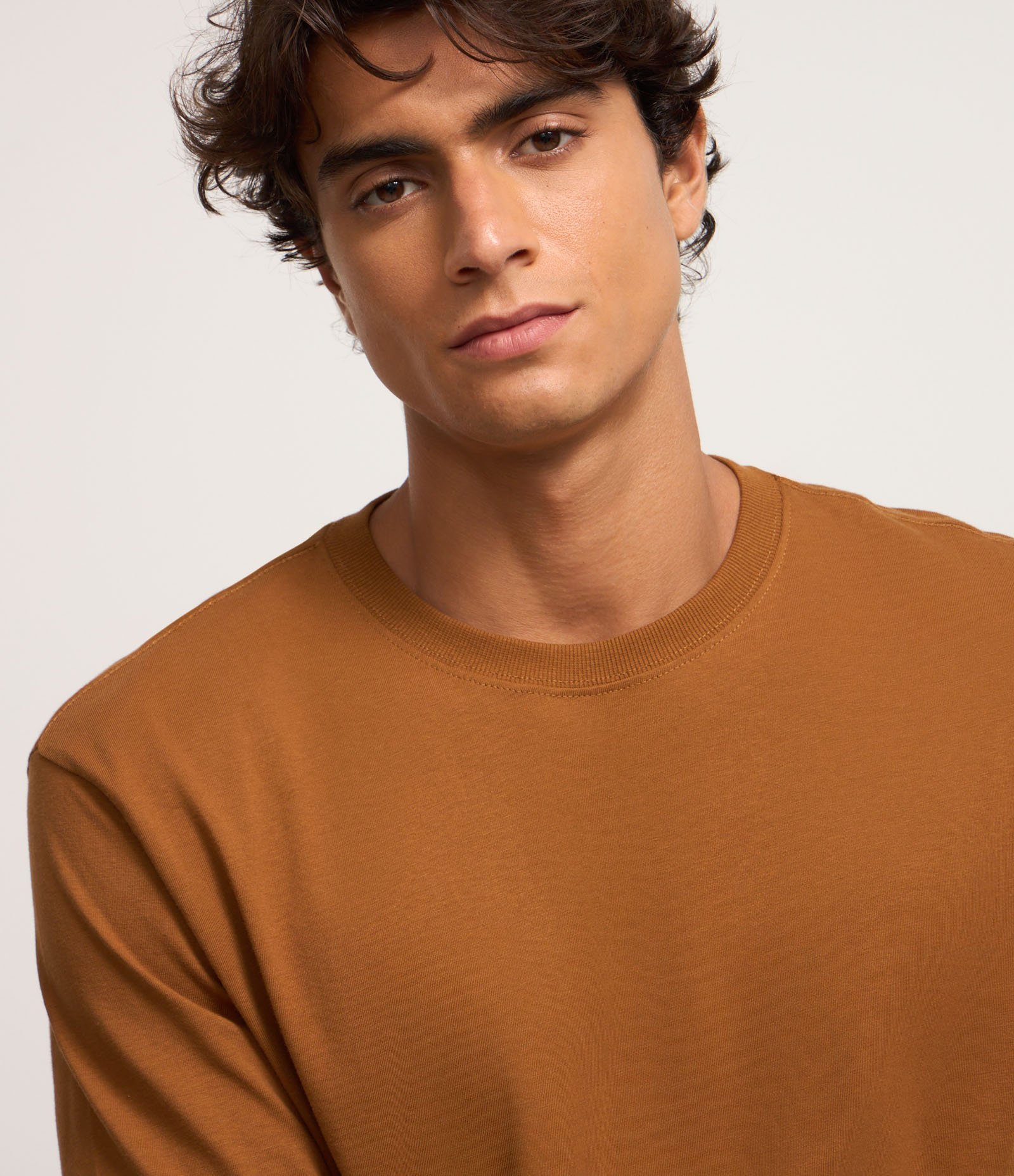 Camiseta Comfort em Algodão com Manga Longa Caramelo 3