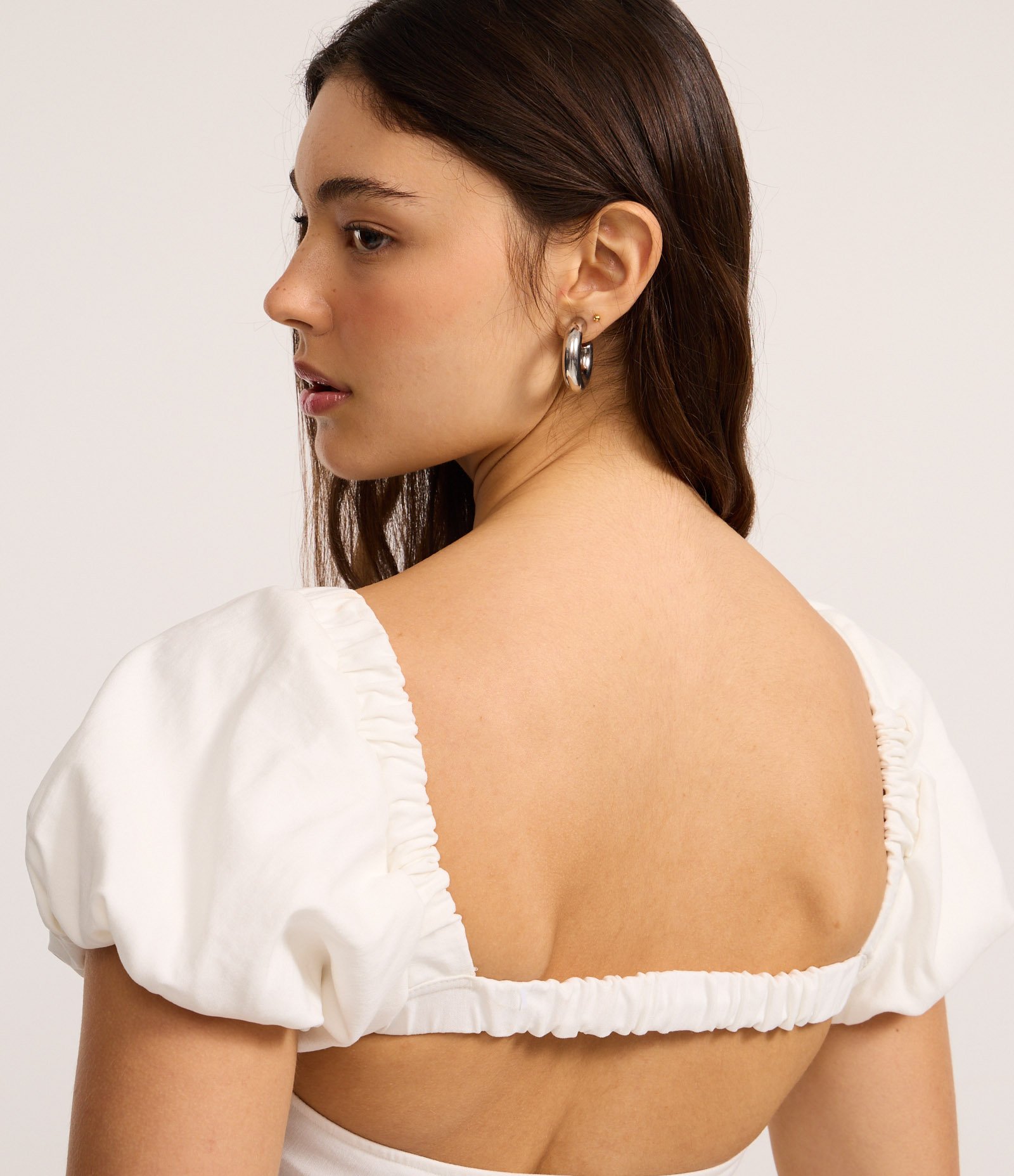 Vestido Curto em Bengaline com Manga Bufante Branco 4