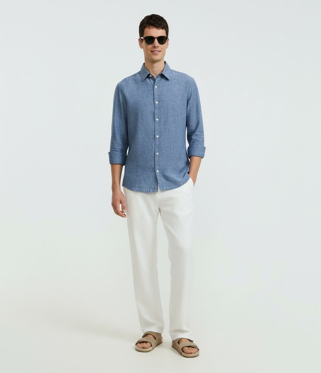 Camisa Regular Básica em Linho com Gola Colarinho Azul Grafite — Lojas Renner