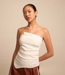 Blusa Tomara que Caia em Bengaline com Barra Assimétrica