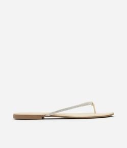 Sandália Rasteira com Tiras em Strass