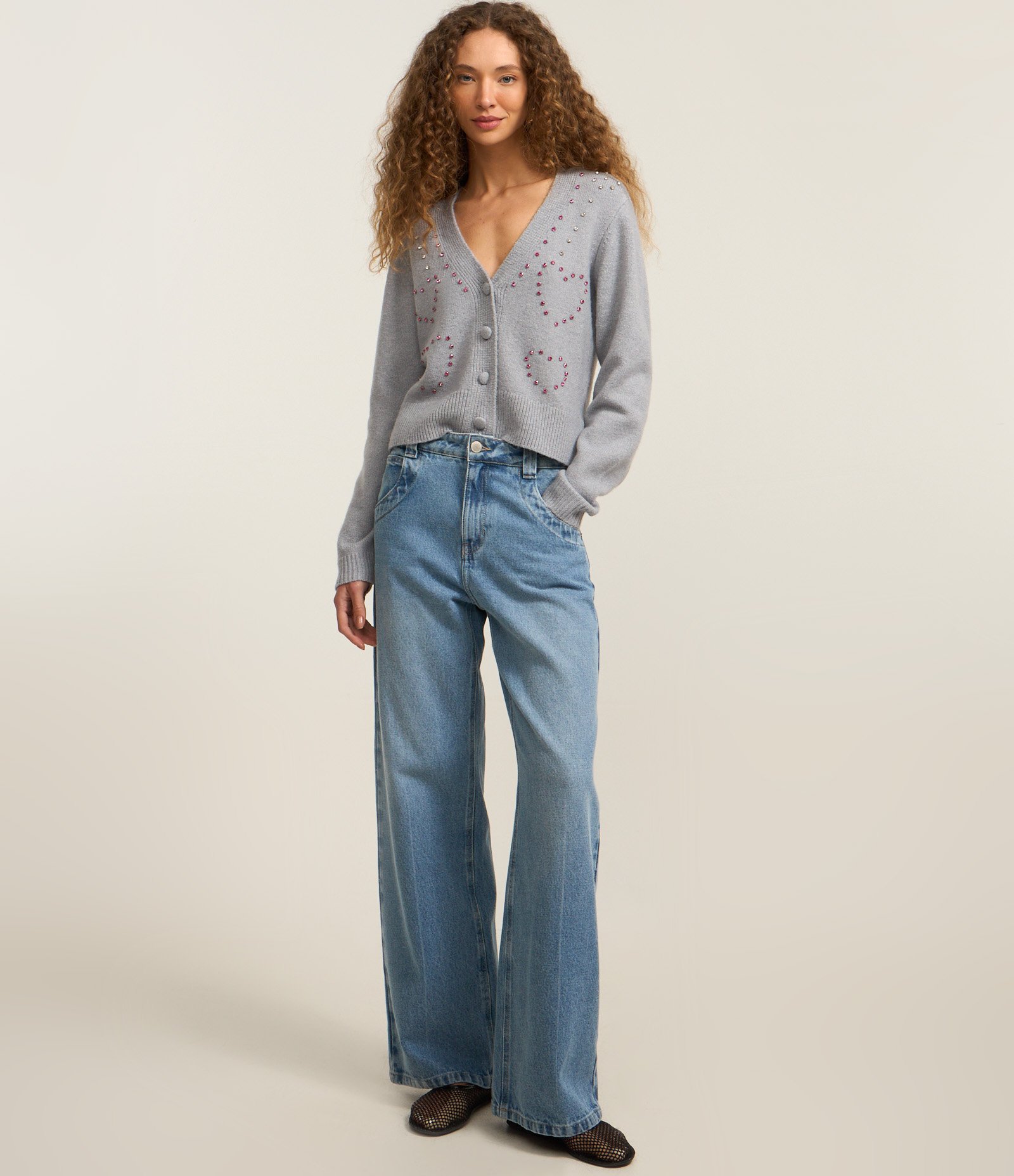 Cardigan Curto em Tricô com Pedrinhas Bordadas Cinza 2